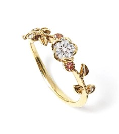 Elegant and exquisite ring