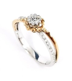 Dreamy romantic ring